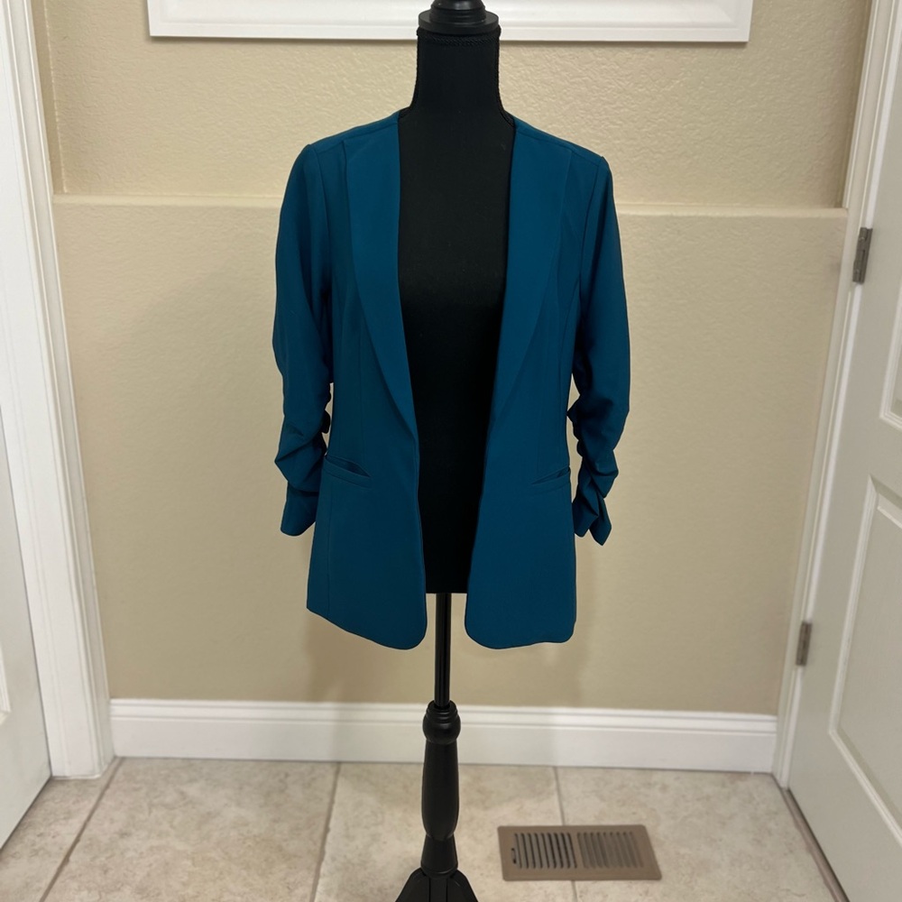 Elegant Teal Women's Blazer